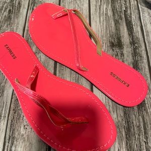 Express flip flops